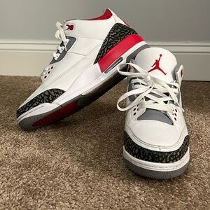 Jordan 3 Retro Cardinal Red